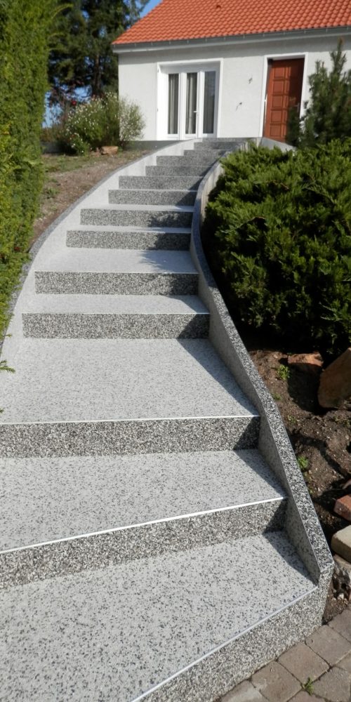 Créasol Auvergne (63) - Escalier extérieur en résine à Clermont-Ferrand